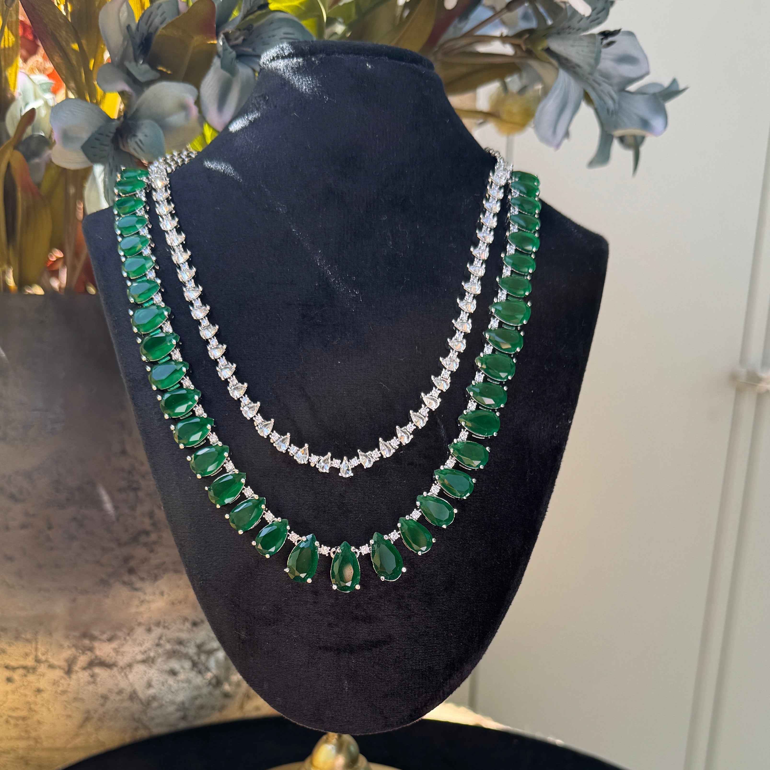 ANAISHA NECKLACE SET WITH EARRINGS